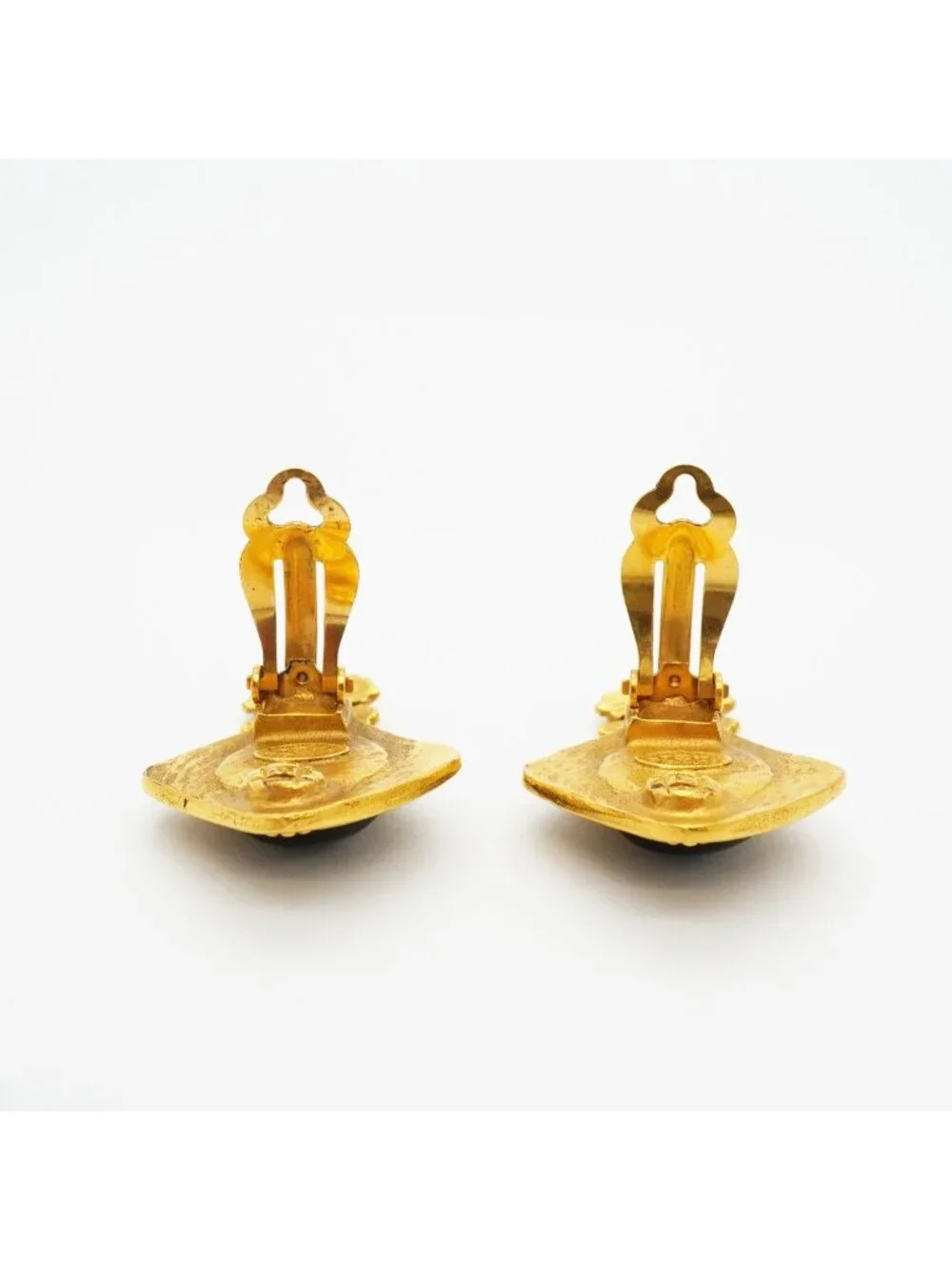 CHANEL earrings vintage